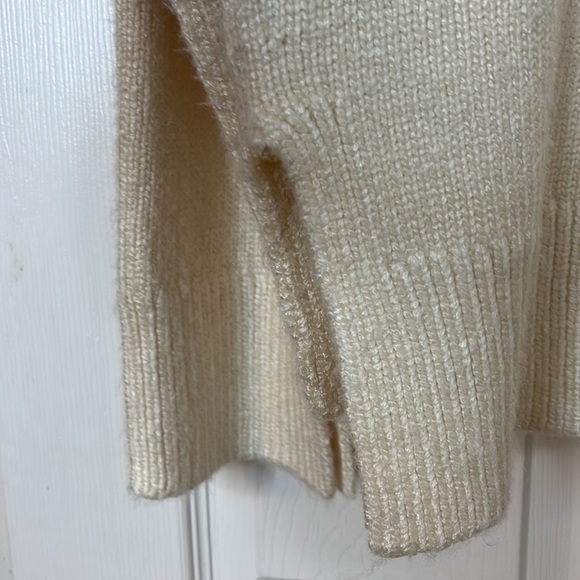 NWT $1,298 Lafayette 148 SILK YARN VOLUMINOUS SLEEVE V-NECK SWEATER Xs oversized - Picture 14 of 16